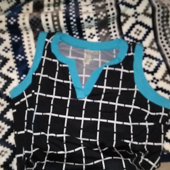 Dress - Picture 2 of 4